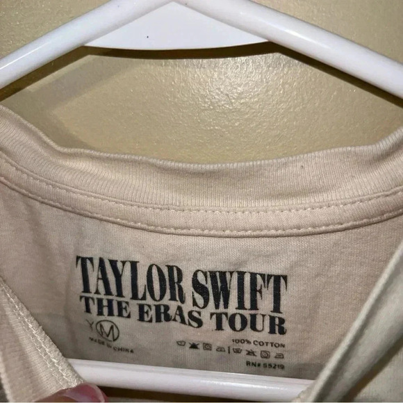 Taylor Swift the Eras Tour T-shirt Youth Medium - Picture 3 of 4